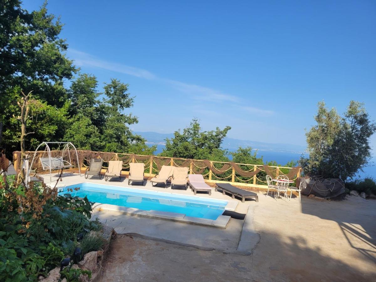 Ferienwohnung Mit Pool Kroatien Mit Meerblick Und Pool Lovran Bagian luar foto