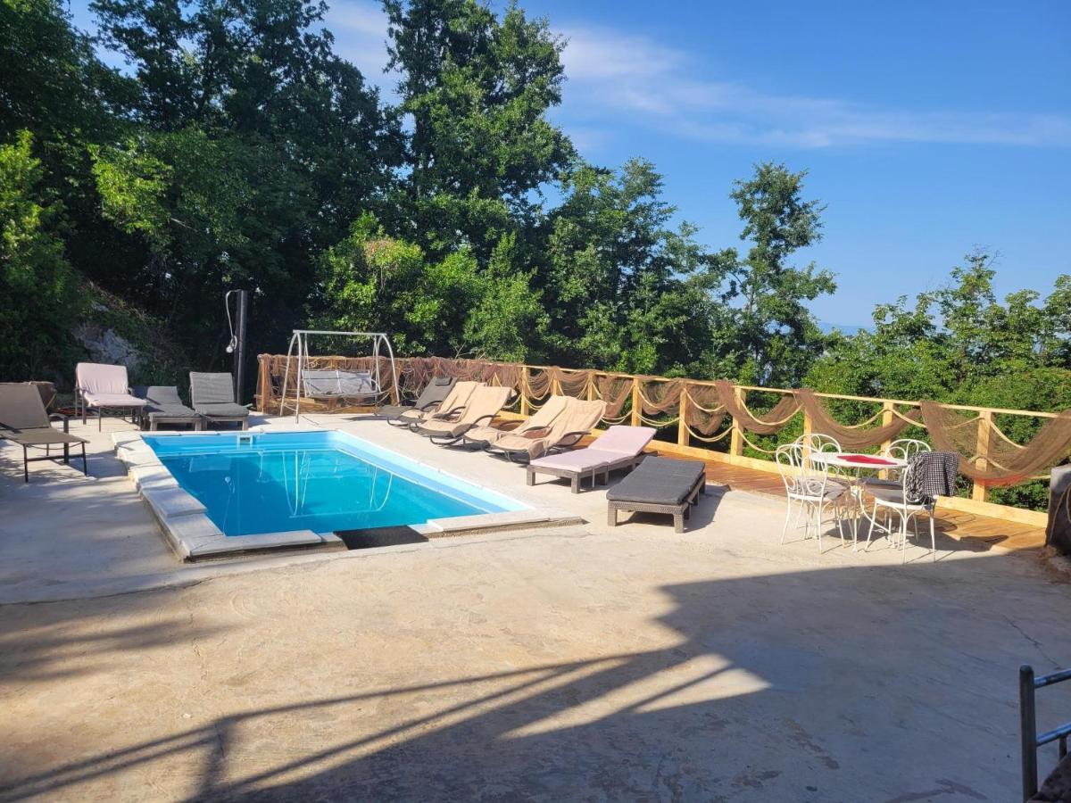 Ferienwohnung Mit Pool Kroatien Mit Meerblick Und Pool Lovran Bagian luar foto