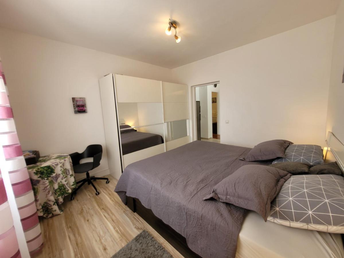 Ferienwohnung Mit Pool Kroatien Mit Meerblick Und Pool Lovran Bagian luar foto